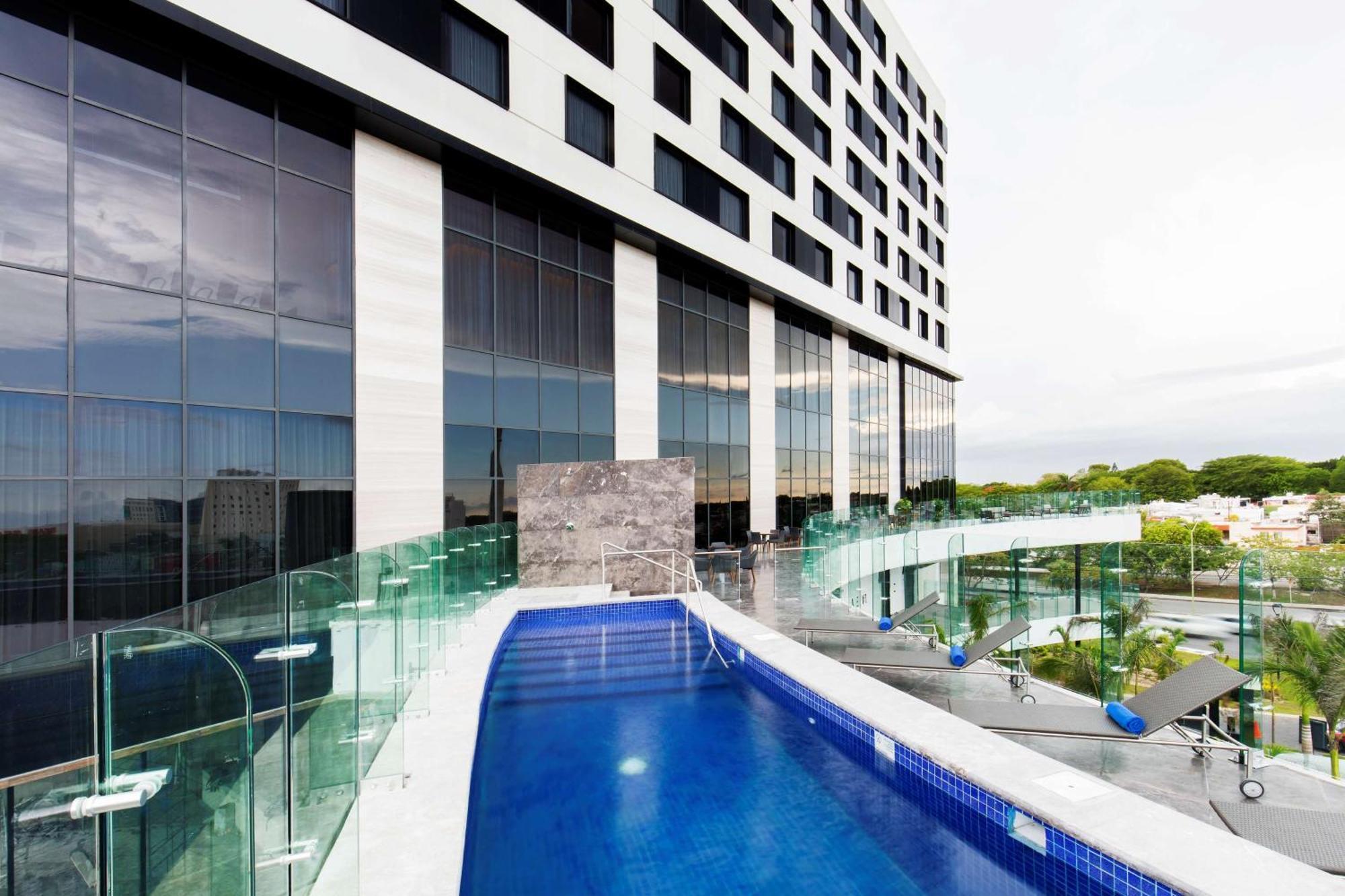 Hilton Garden Inn Mérida Exterior photo